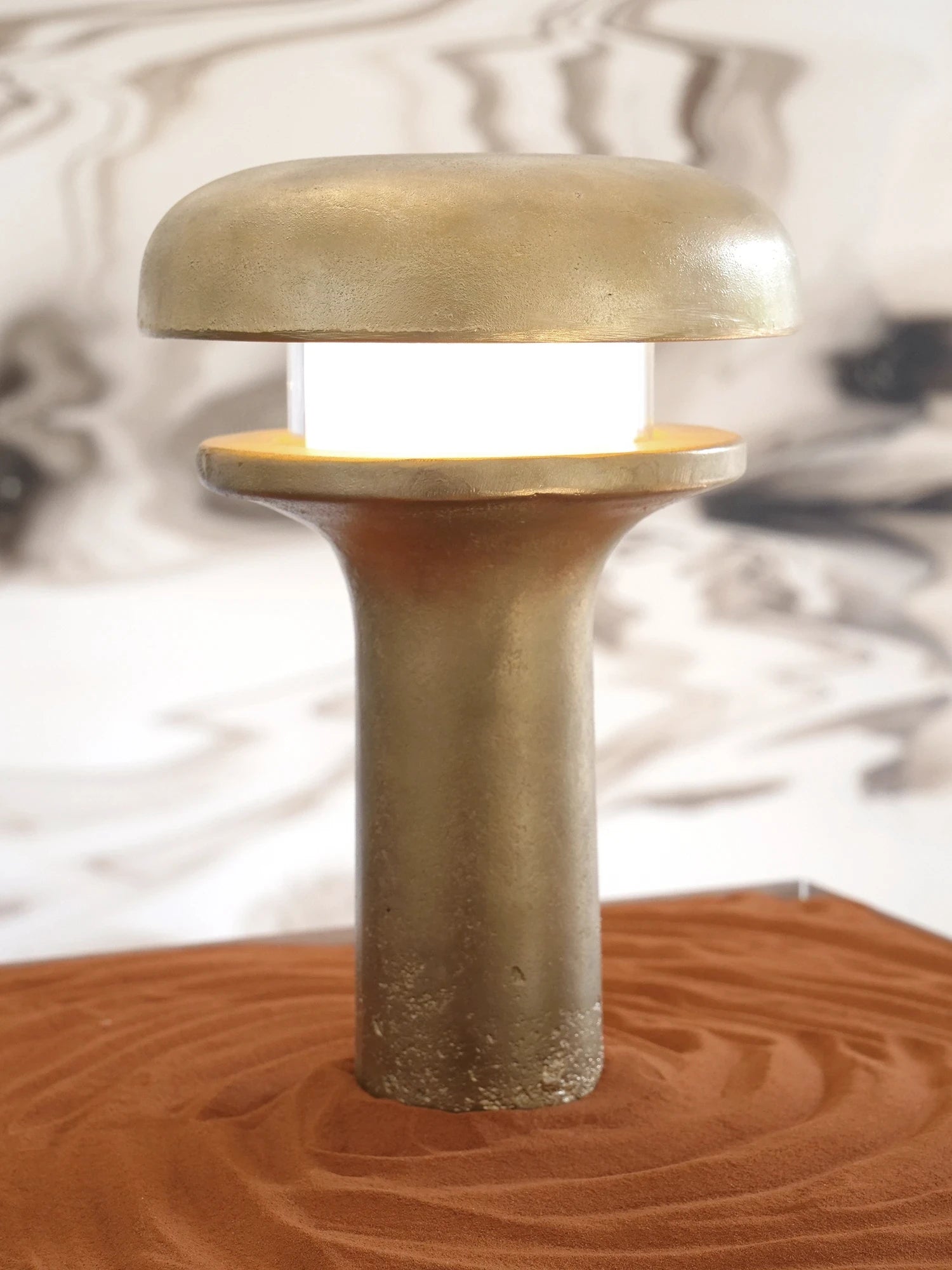 Lighthouse lamp - Textured Brass