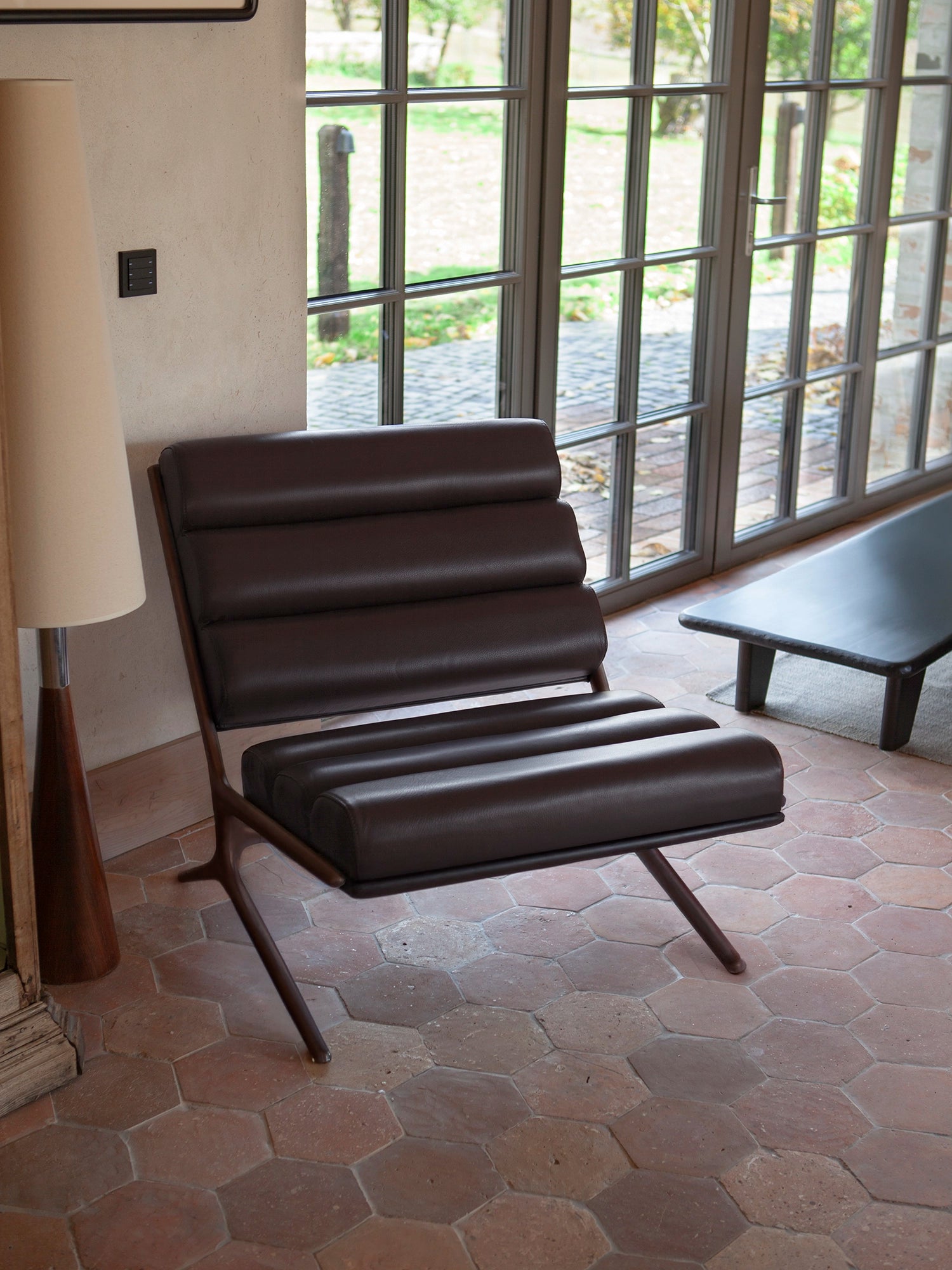 Wafer lounge chair - Aged Brass