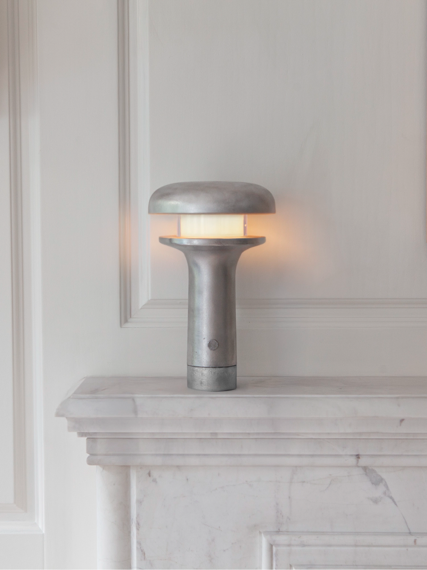 Lighthouse lamp - Textured Aluminium