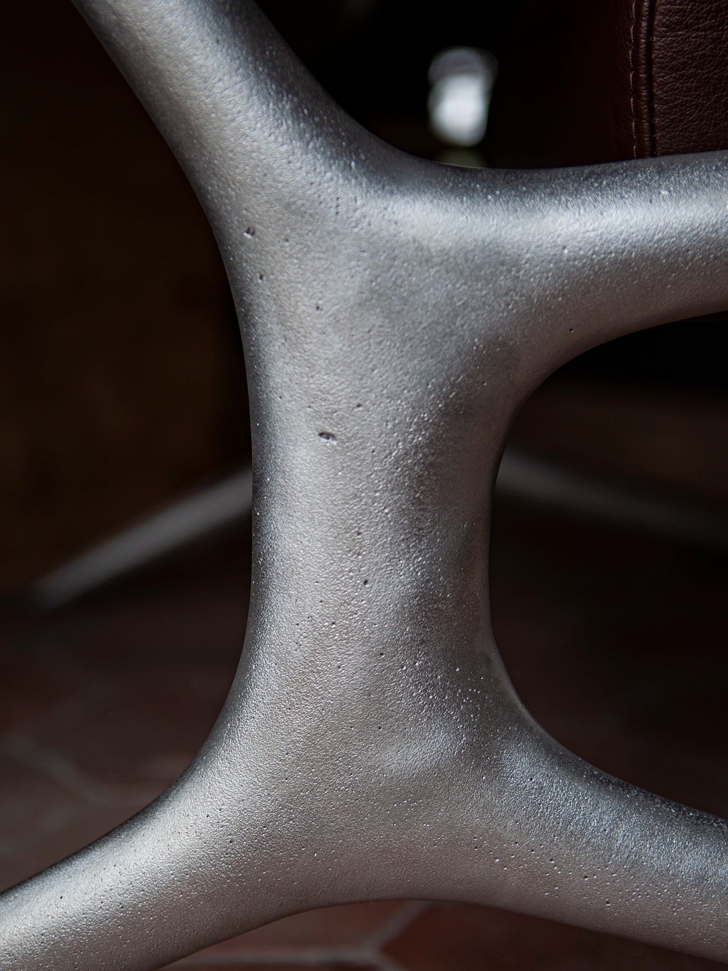 Wafer lounge chair - Textured Aluminium