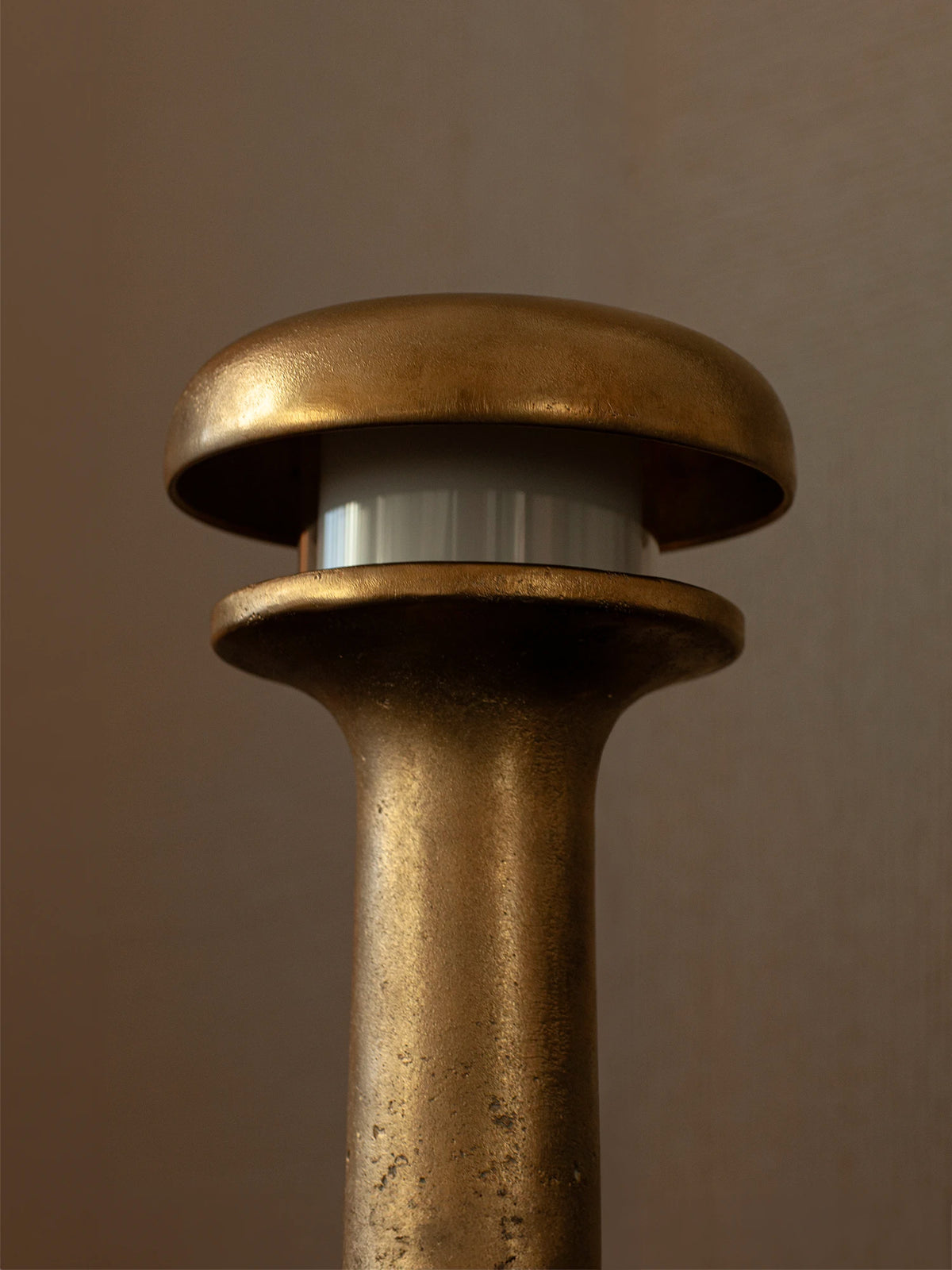 Lighthouse lamp - Textured Brass