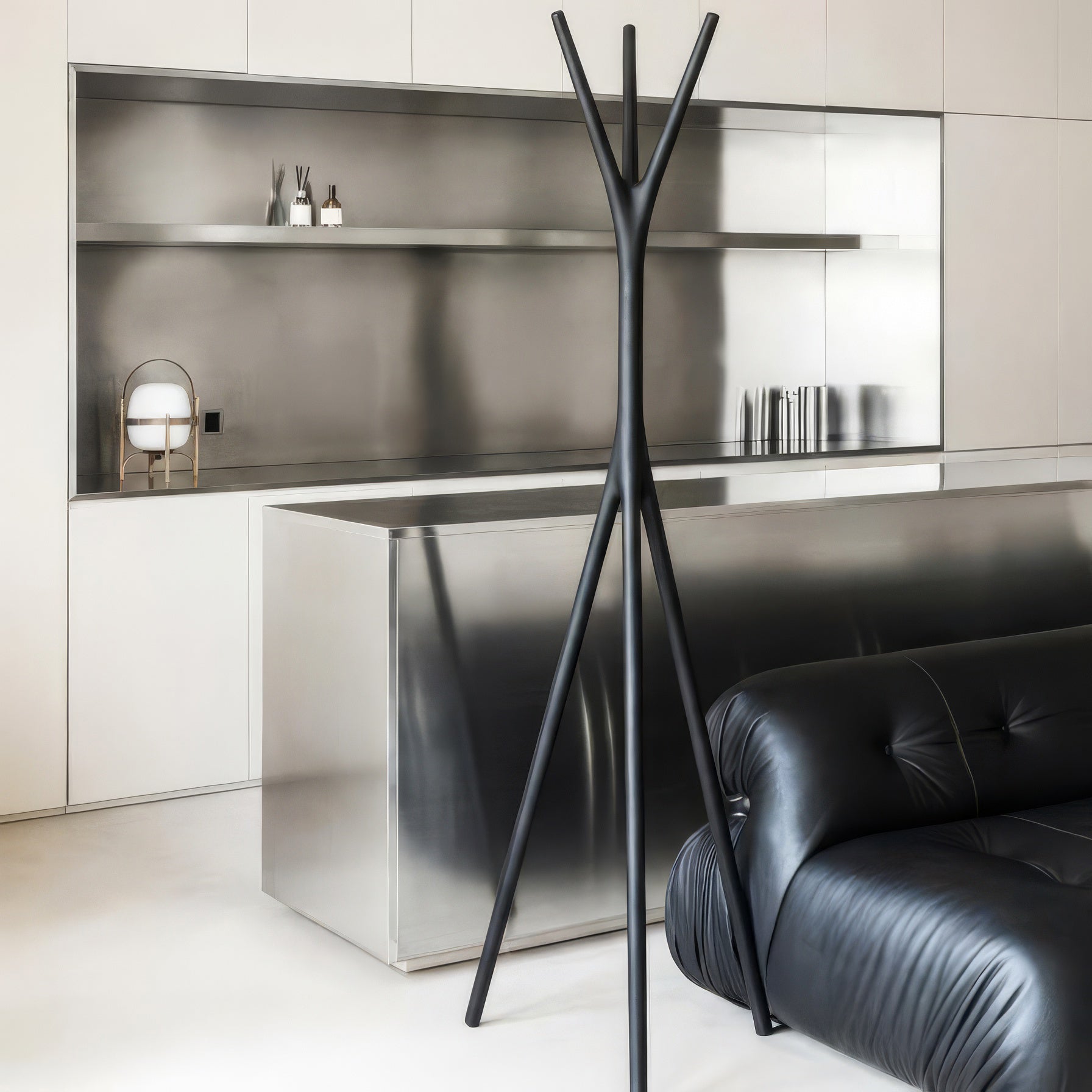 Woody Coat hanger - Black Stained Oak